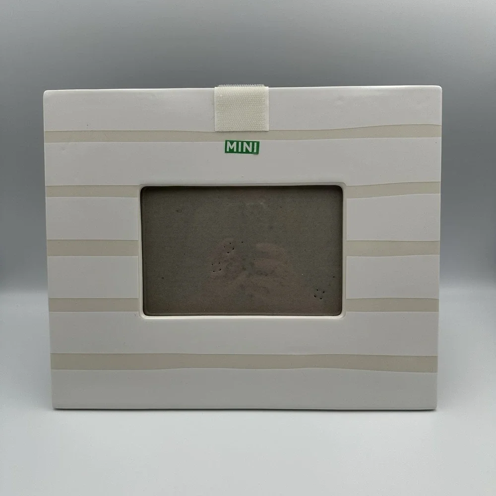 Coton Colors Happy Everything White‎ Striped 4x6 Picture Frame Mini Heart Attach